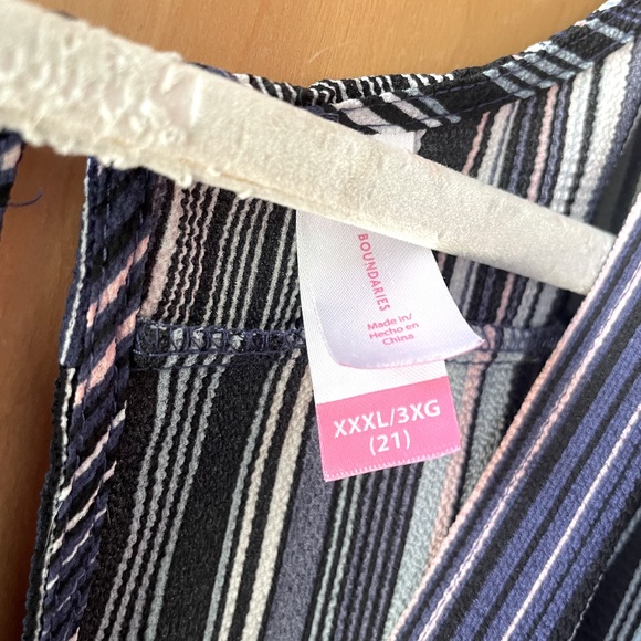 Onepiece soft flowy verticals striped jumpsuit - Picture 3 of 6